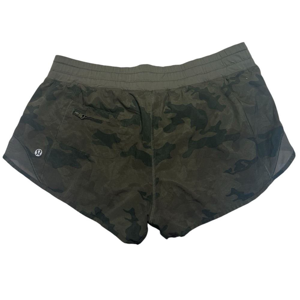 Lululemon Athletica Hotty Hot Camo Shorts - Picture 5 of 9